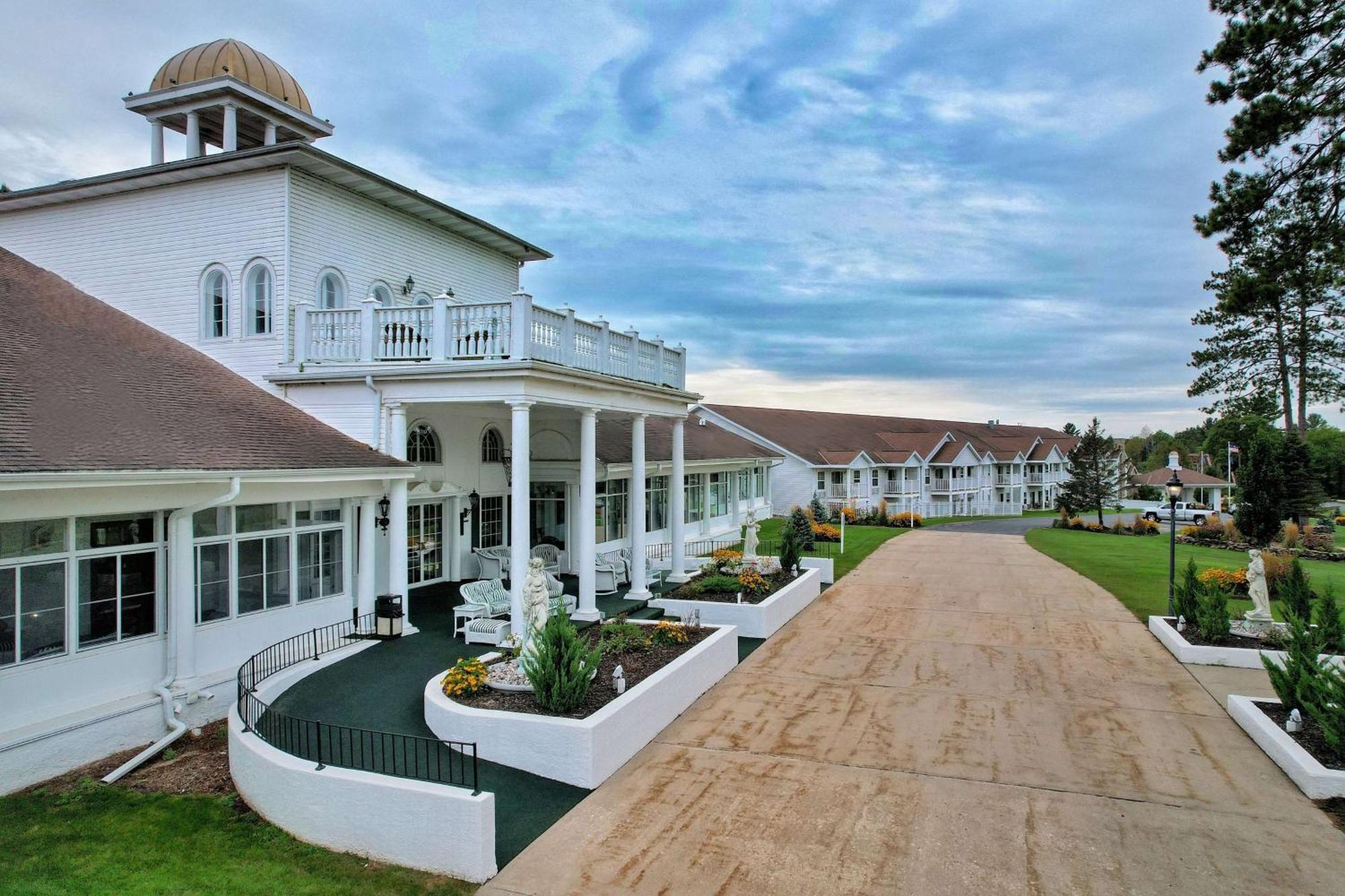 โฟร์ซีซั่น ไอส์แลนด์ รีสอร์ต เทรดมาร์ค คอลเลคชั่น บาย วินด์แฮม Hotel Pembine ภายนอก รูปภาพ